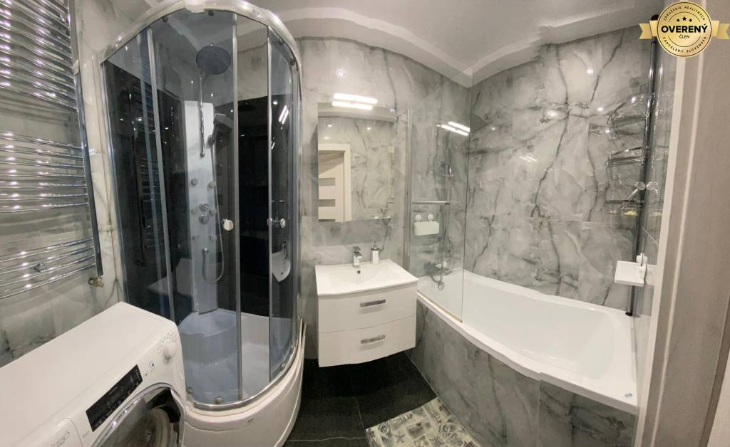 Luxusný trojizbový bytCentrum Topoľčany  na predaj