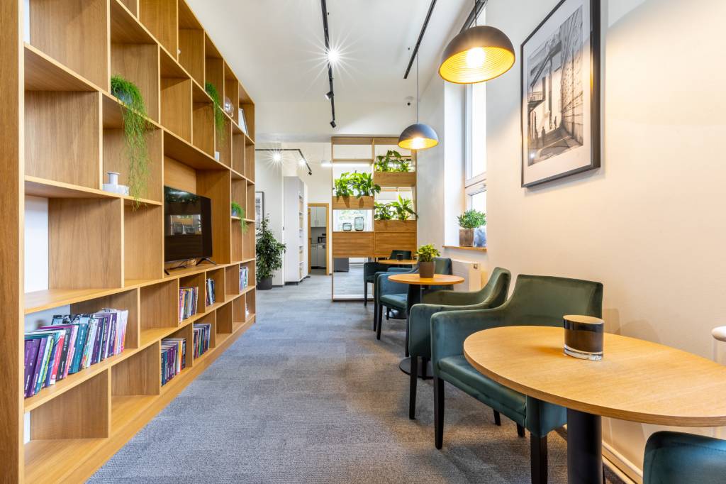 Luxusné administratívne priestory na prenájom, 160 m2, Tolstého 3