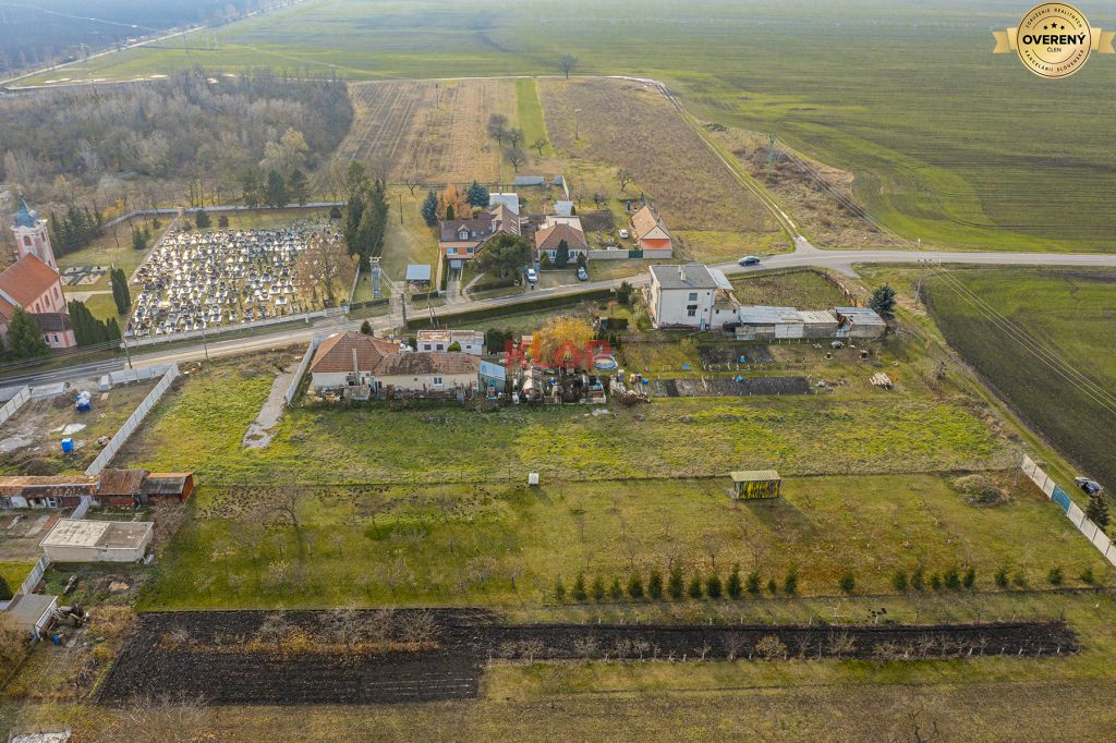 Pozrite si SKVELÝ stavebný pozemok S POVOLENÍM a IS v Pavliciach