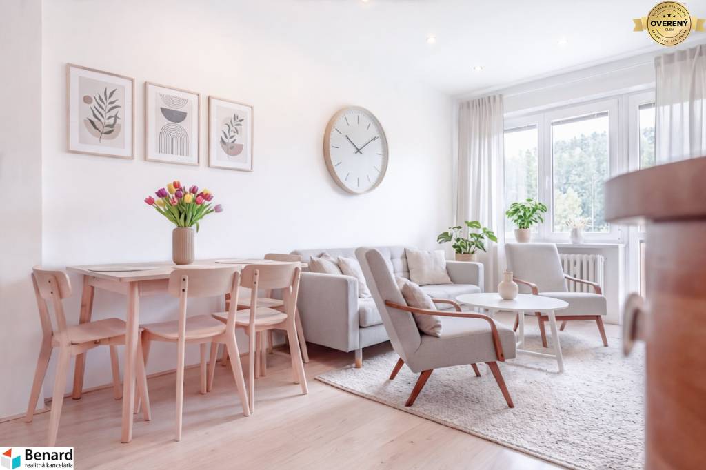 Byt s krásnym výhľadom a garážou oproti bytovke