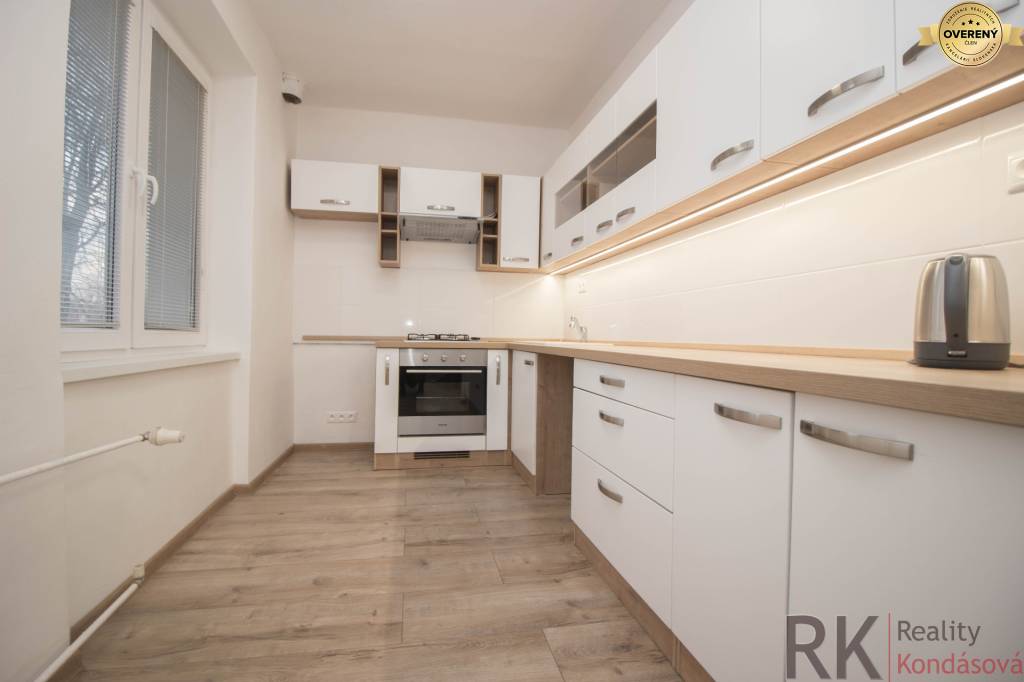 2-izb.tehlový byt s balkónom a výťahom, Sever- Hlinkova