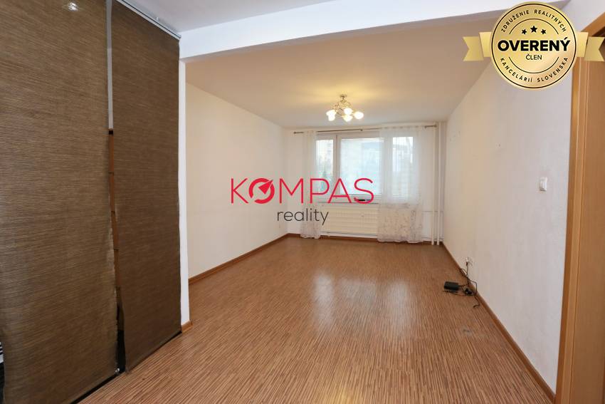 VEĽKÝ 3-IZB.BYT PO KOMPLETNEJ REKONŠTRUKCII S VÝBORNOU DISPOZÍCIOU, ZV