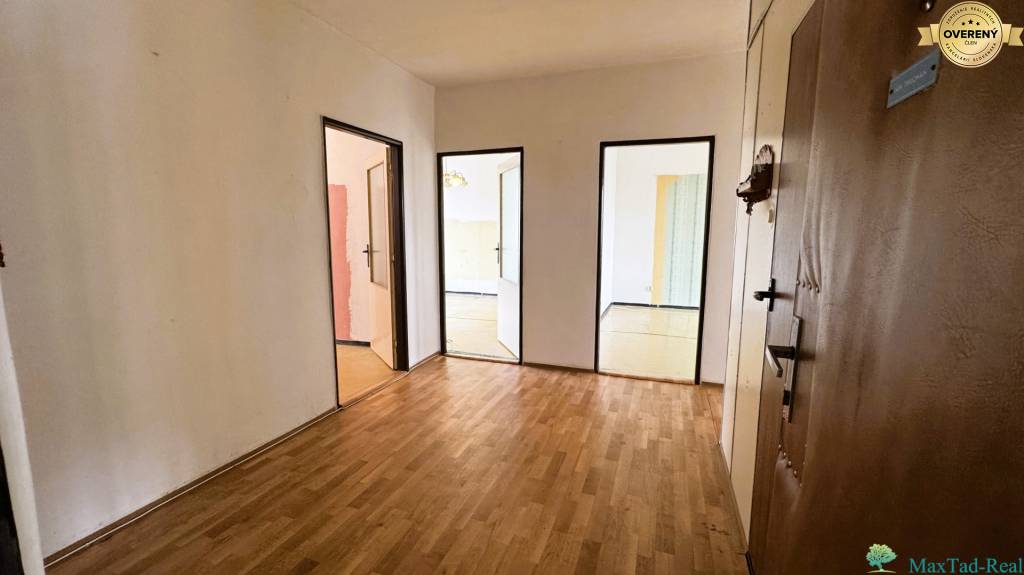 REZERVOVANÉ  3-izbový byt | Škultétyho ulica,  77,4 m², Trebišov. ,