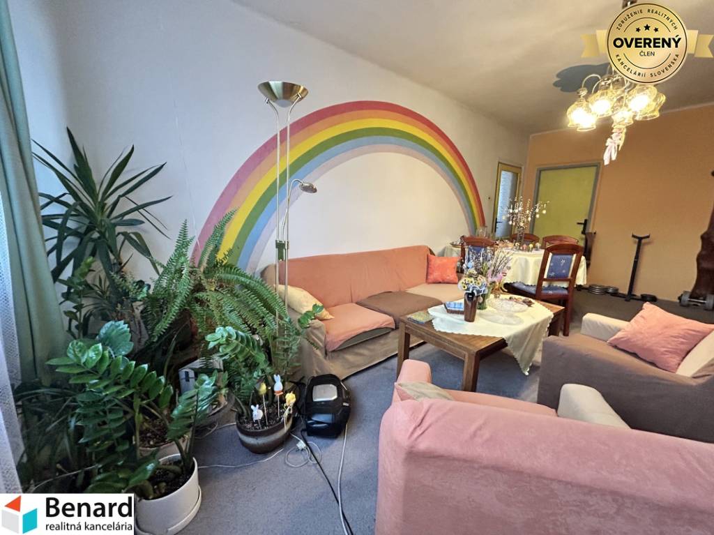 NA PREDAJ 3-IZBOVÝ BYT  S LODŽIOU, 67m2,  OKTÓBROVÁ ul,, PREŠOV