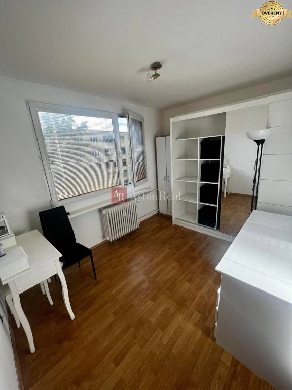 PREDAJ: 2 izb. byt, zrekonštruovaný, ul. J. Baníka - Zvolen