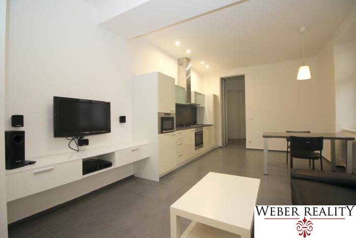 2-izb.kompletne zariadený byt v centre (Medená ul.) vrátane Energií.  