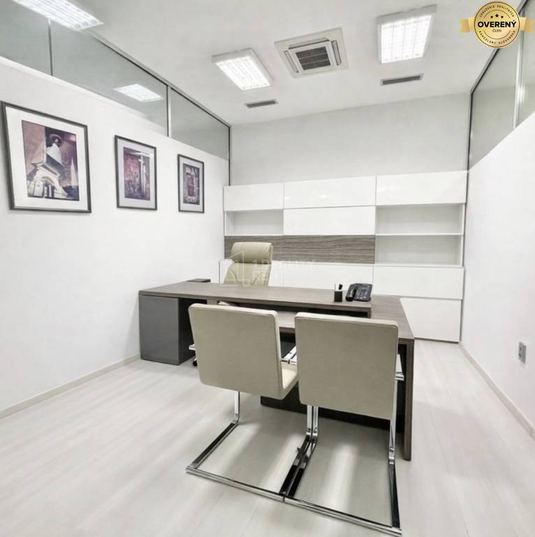 Na prenájom moderná kancelária 12 m2 v centre Žiliny