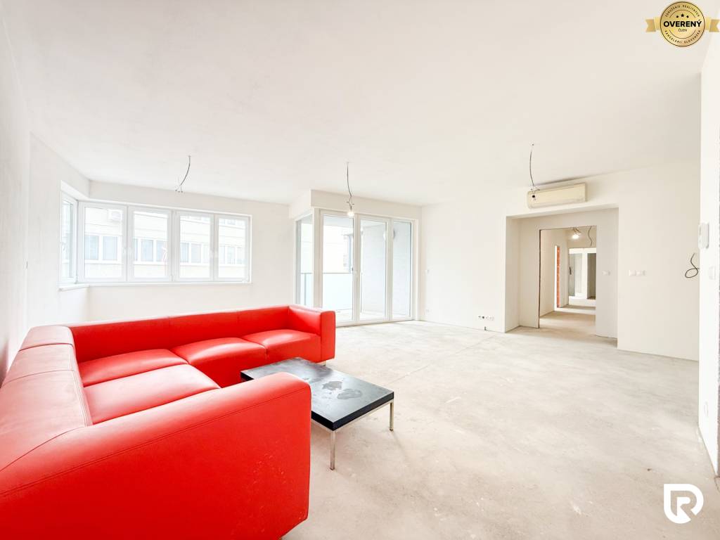 RADO | 5i byt 155m2 + garážové státie, Jesenského - Trenčín