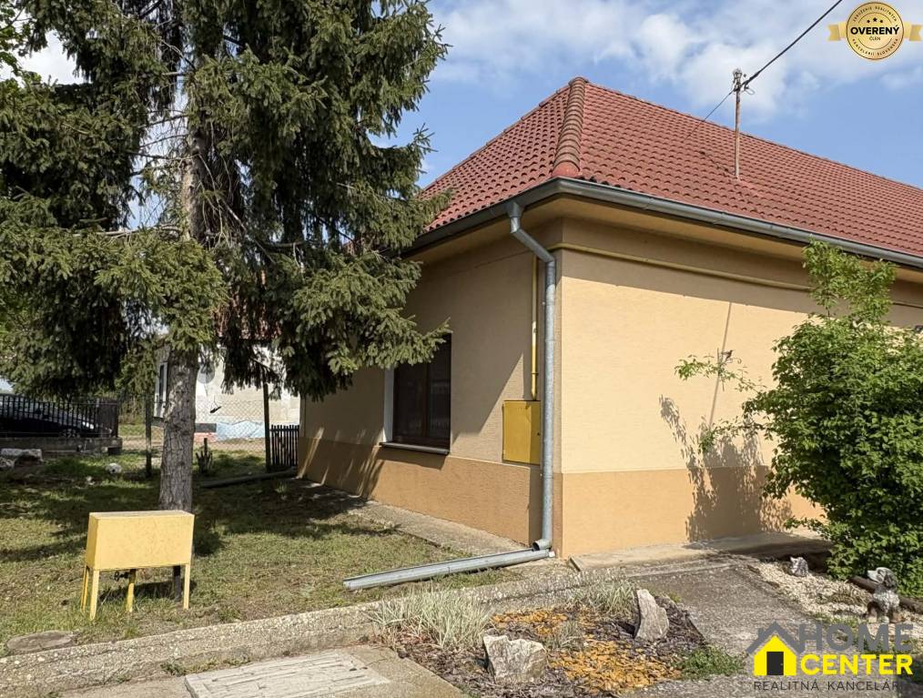 PREDAJ: RODINNÝ DOM S PRIESTRANNÝM POZEMKOM, ZELENÝ HÁJ