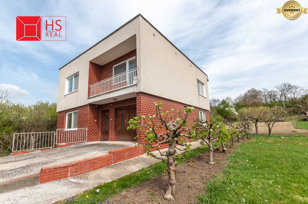 Predaj domu s veľkým pozemkom v Podhájskej