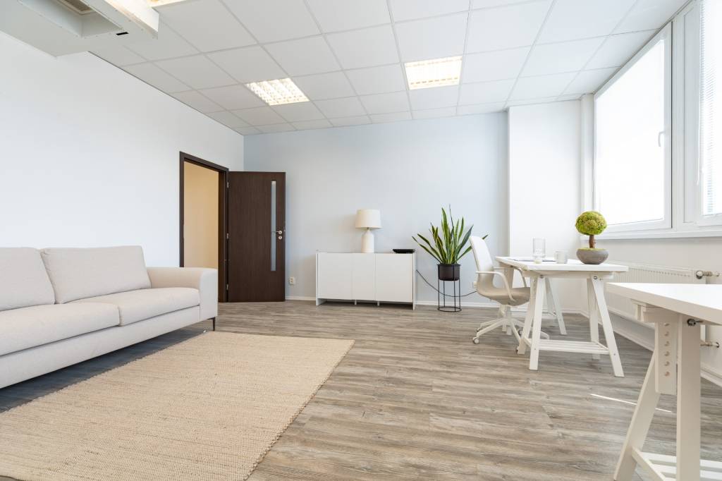 NA PRENÁJOM, KANCELÁRSKE PRIESTORY , UL. VOLGOGRADSKÁ, PREŠOV