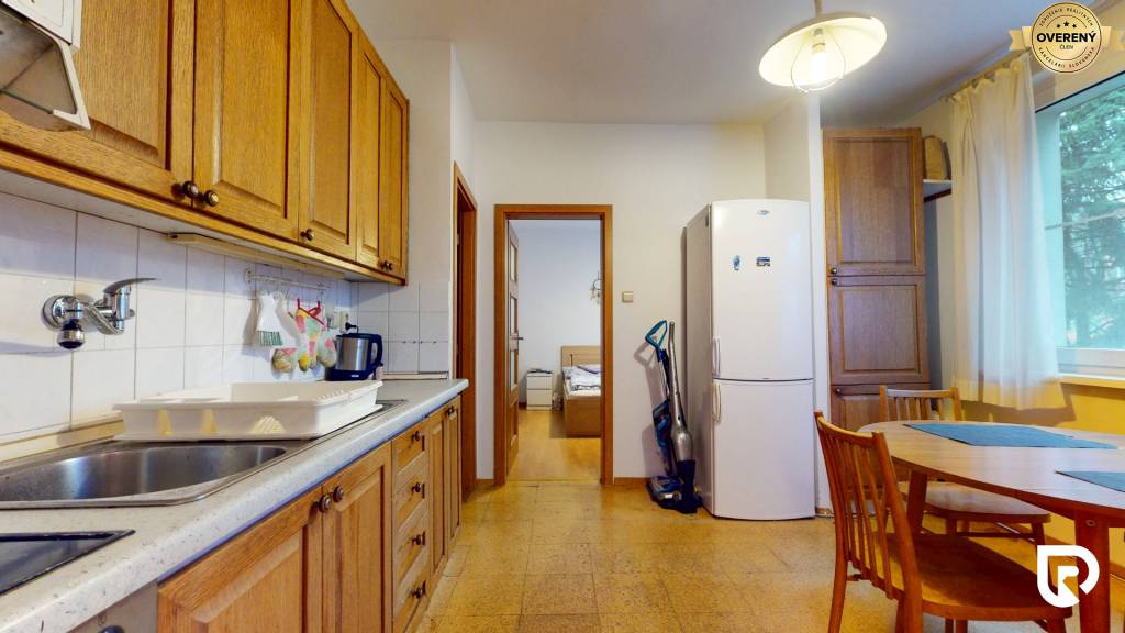 RADO | Veľkometrážny 3i byt s výťahom a pivnicou | Ružinov | 82m2