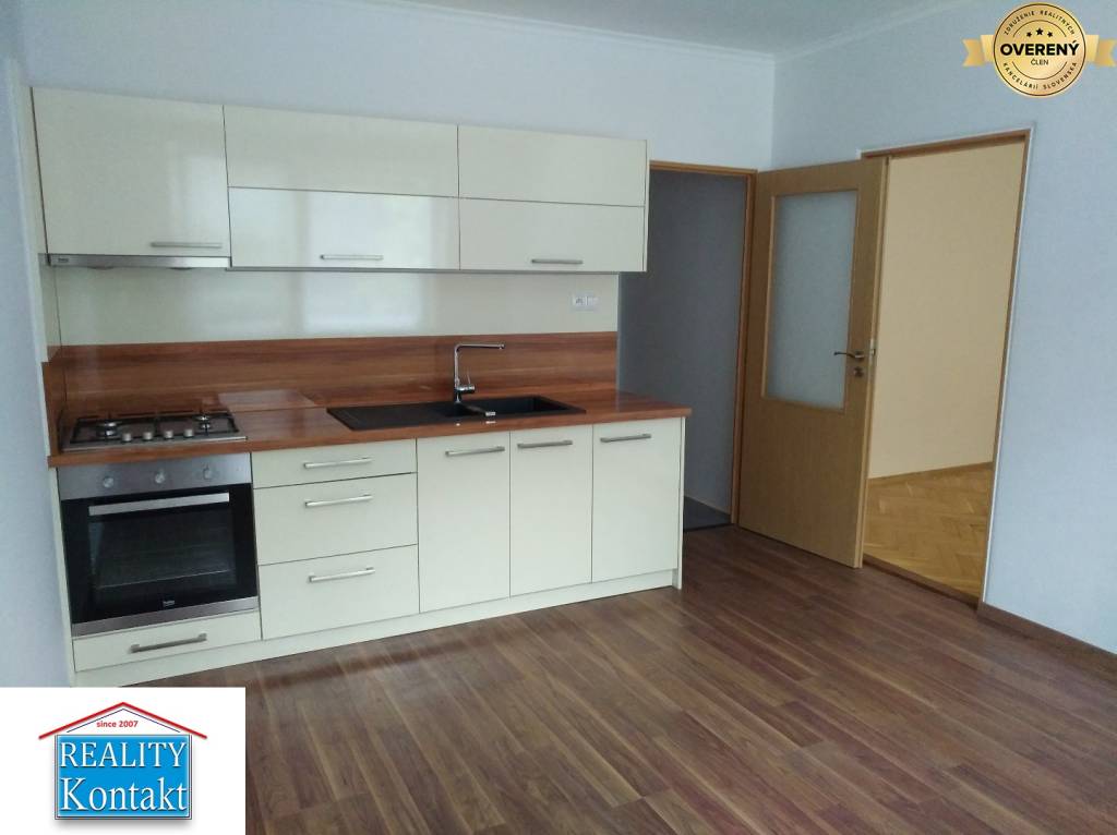 Prenájom Iný Iný-Prenájom-Nové Zámky-421.00 €