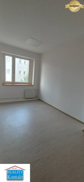 Na prenájom kancel. priestory 28-60 m2 a obch.priest.128m2- Nové Zámky