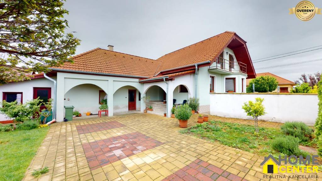 Rodinný dom-Predaj-Bešeňov-174000.00 €