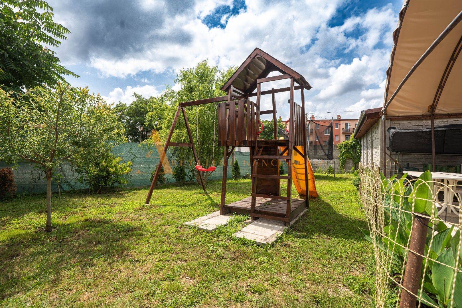 External property image