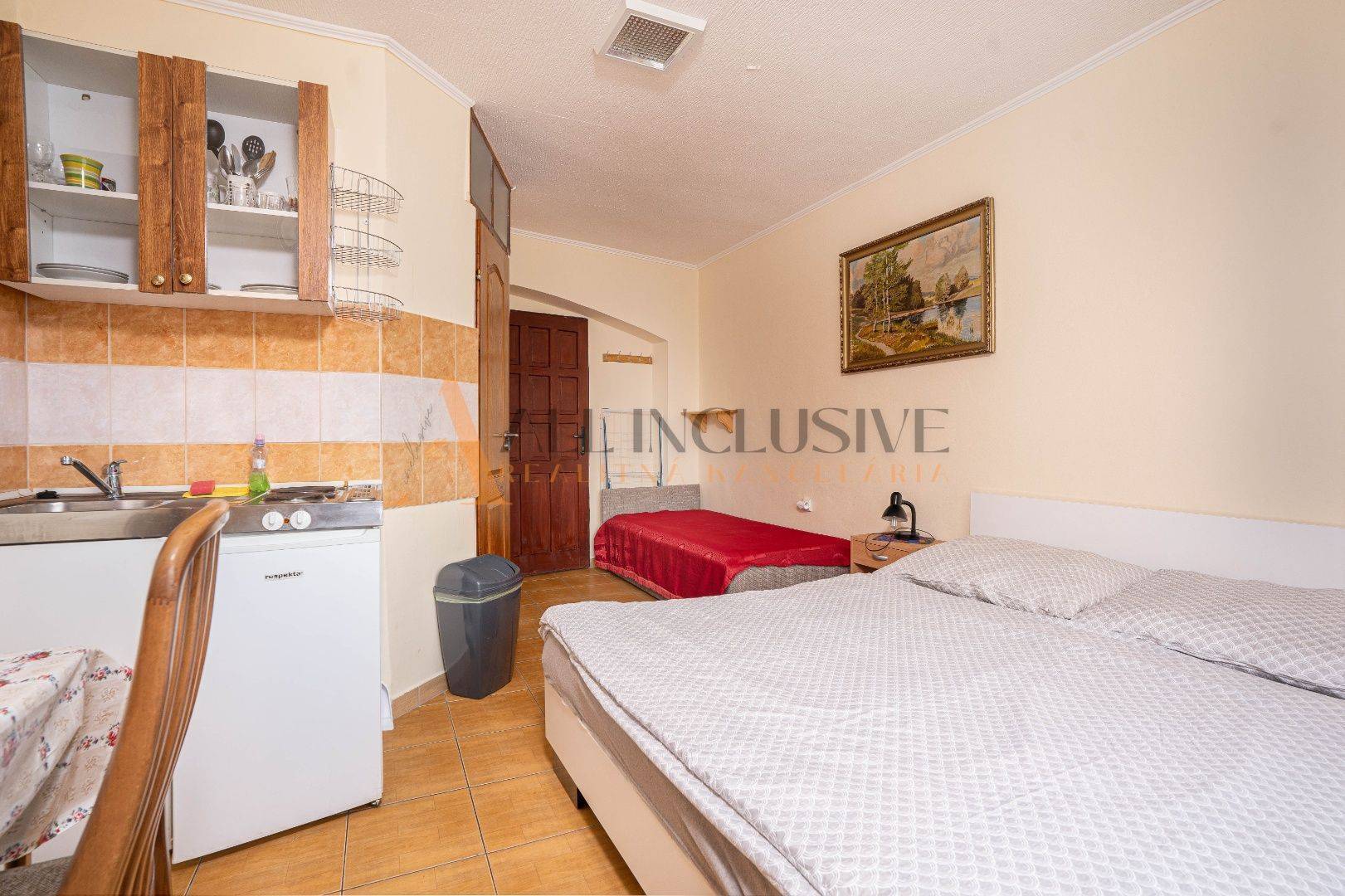 External property image