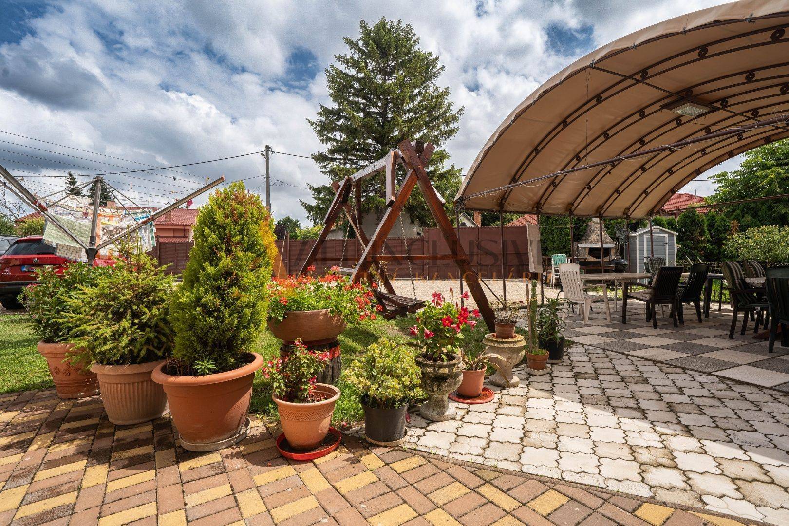 External property image