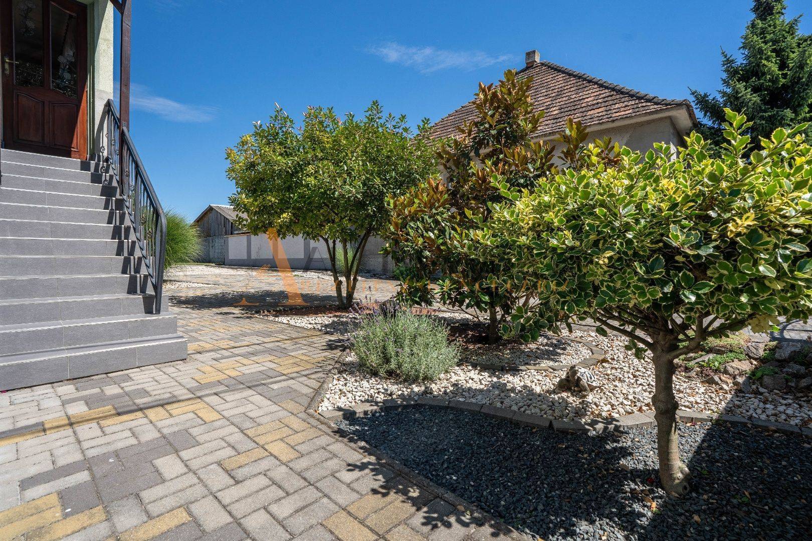 External property image