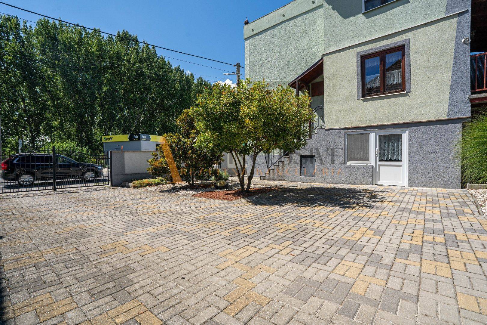 External property image