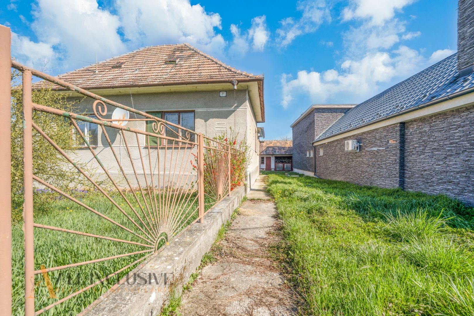 External property image