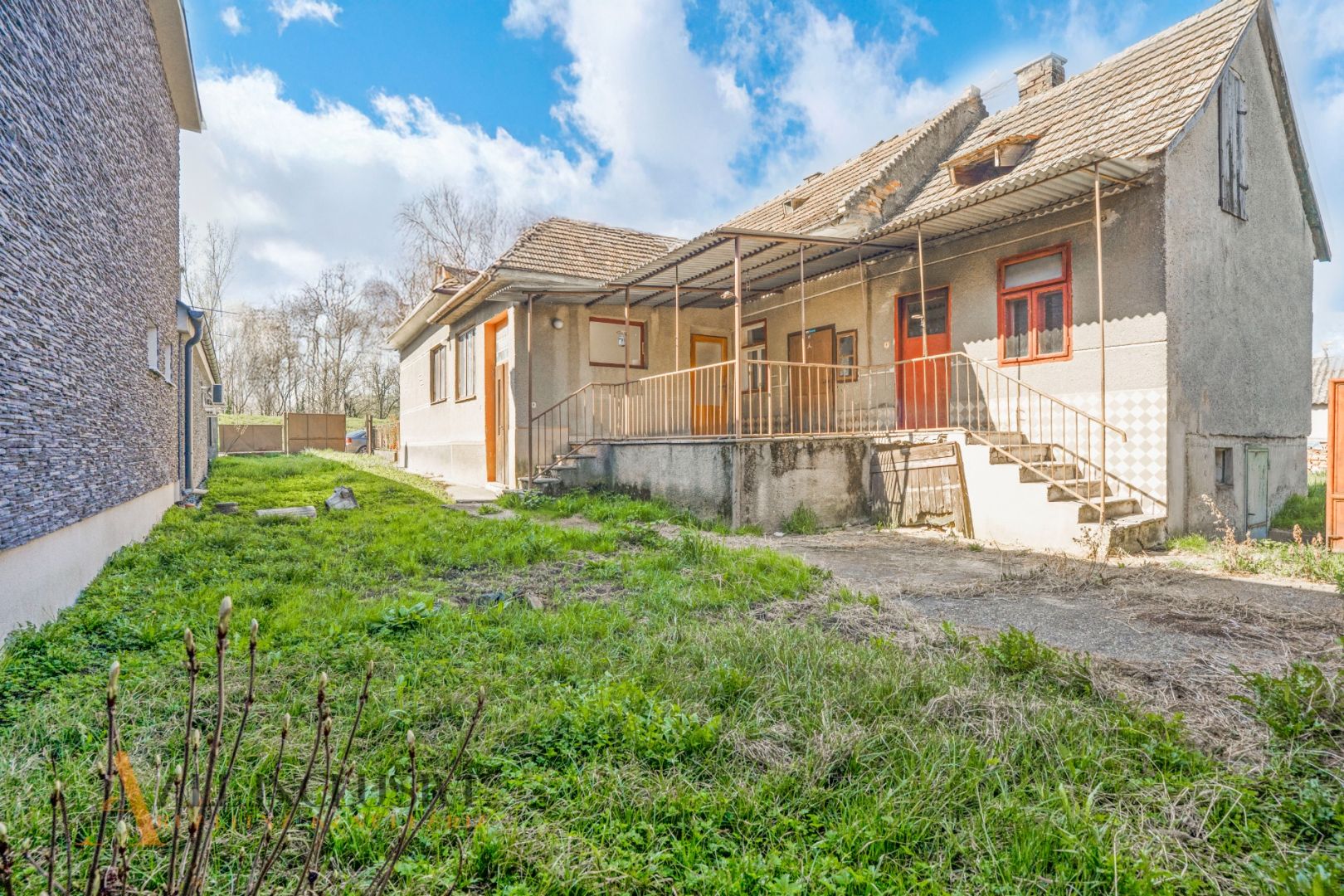 External property image