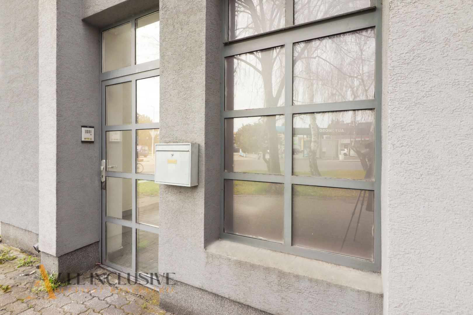 External property image