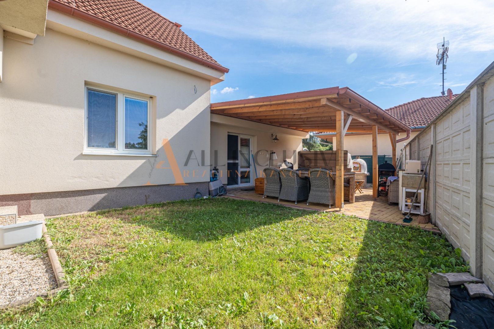 External property image