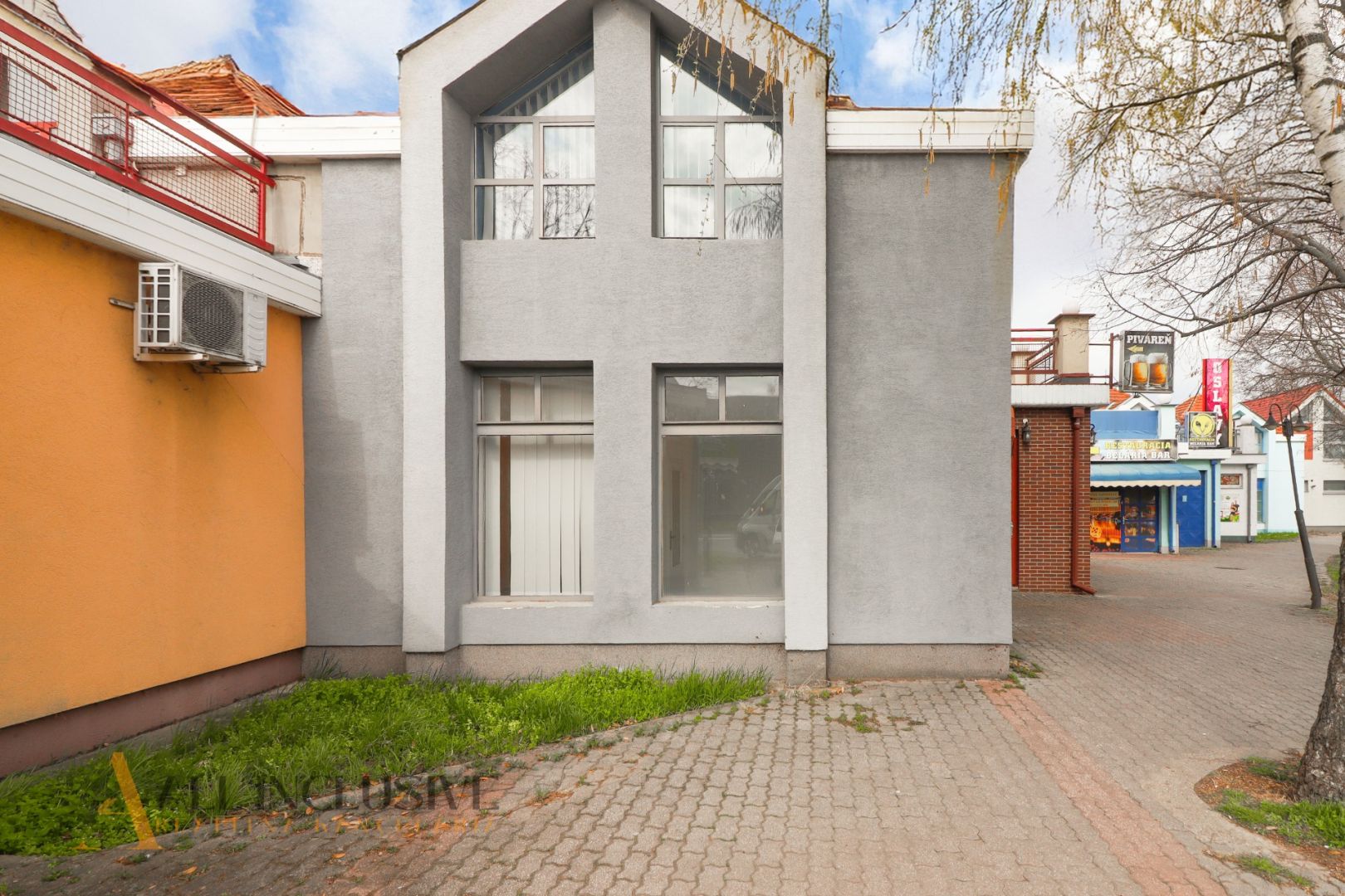 External property image