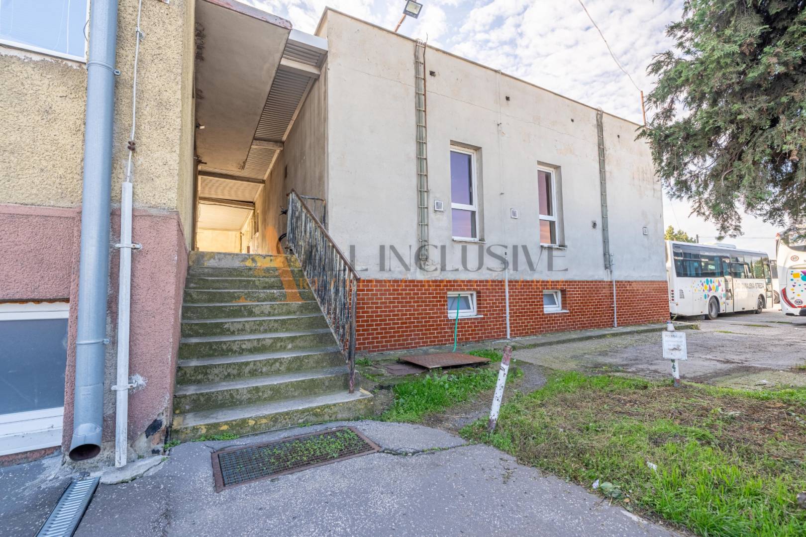 External property image