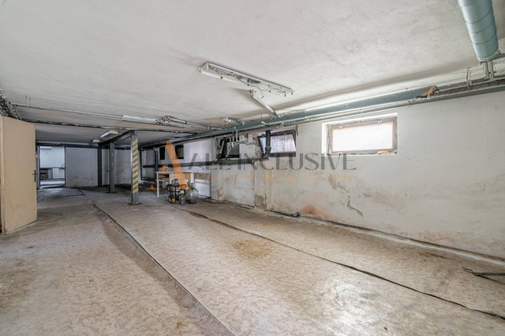External property image