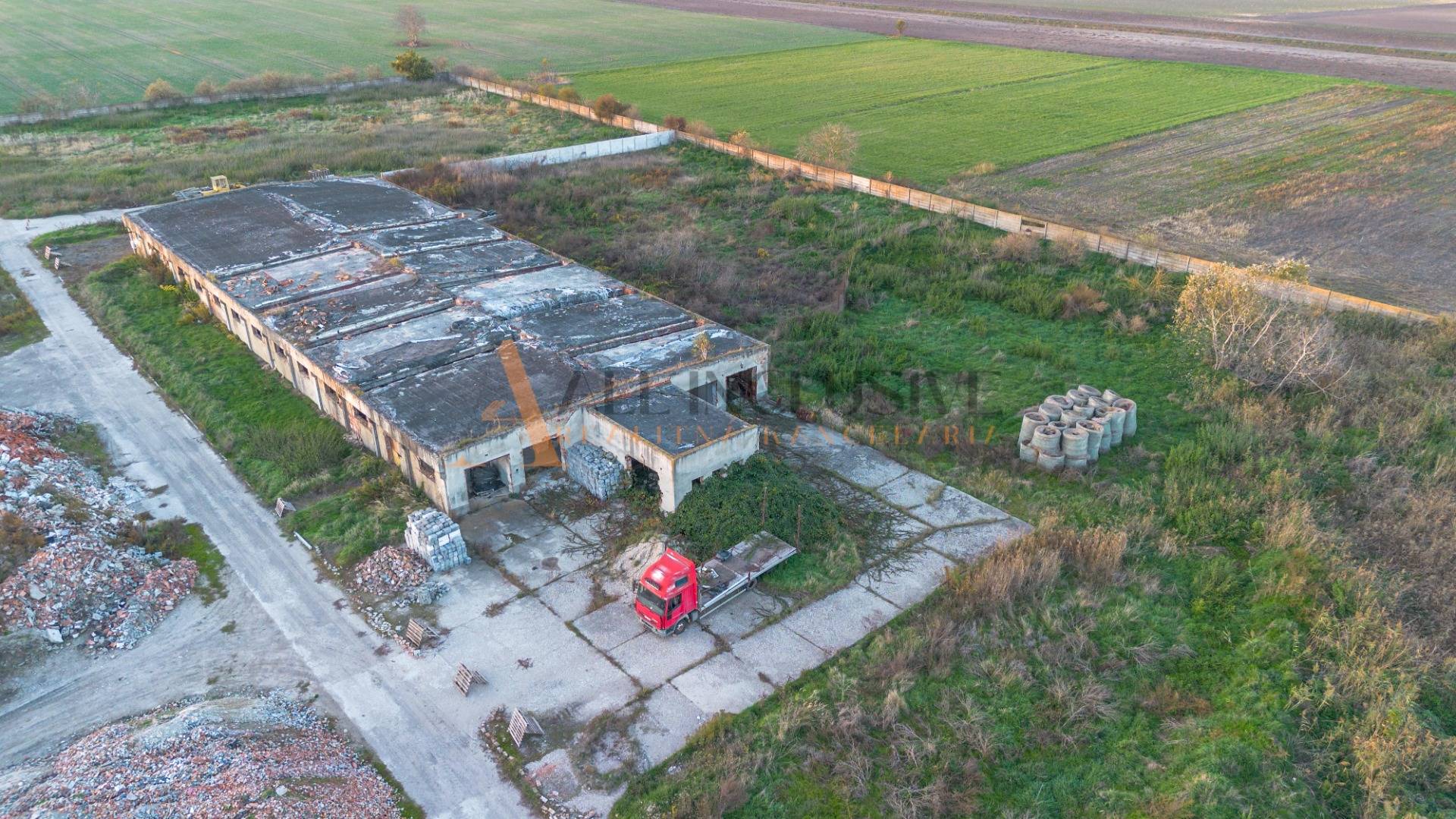 External property image