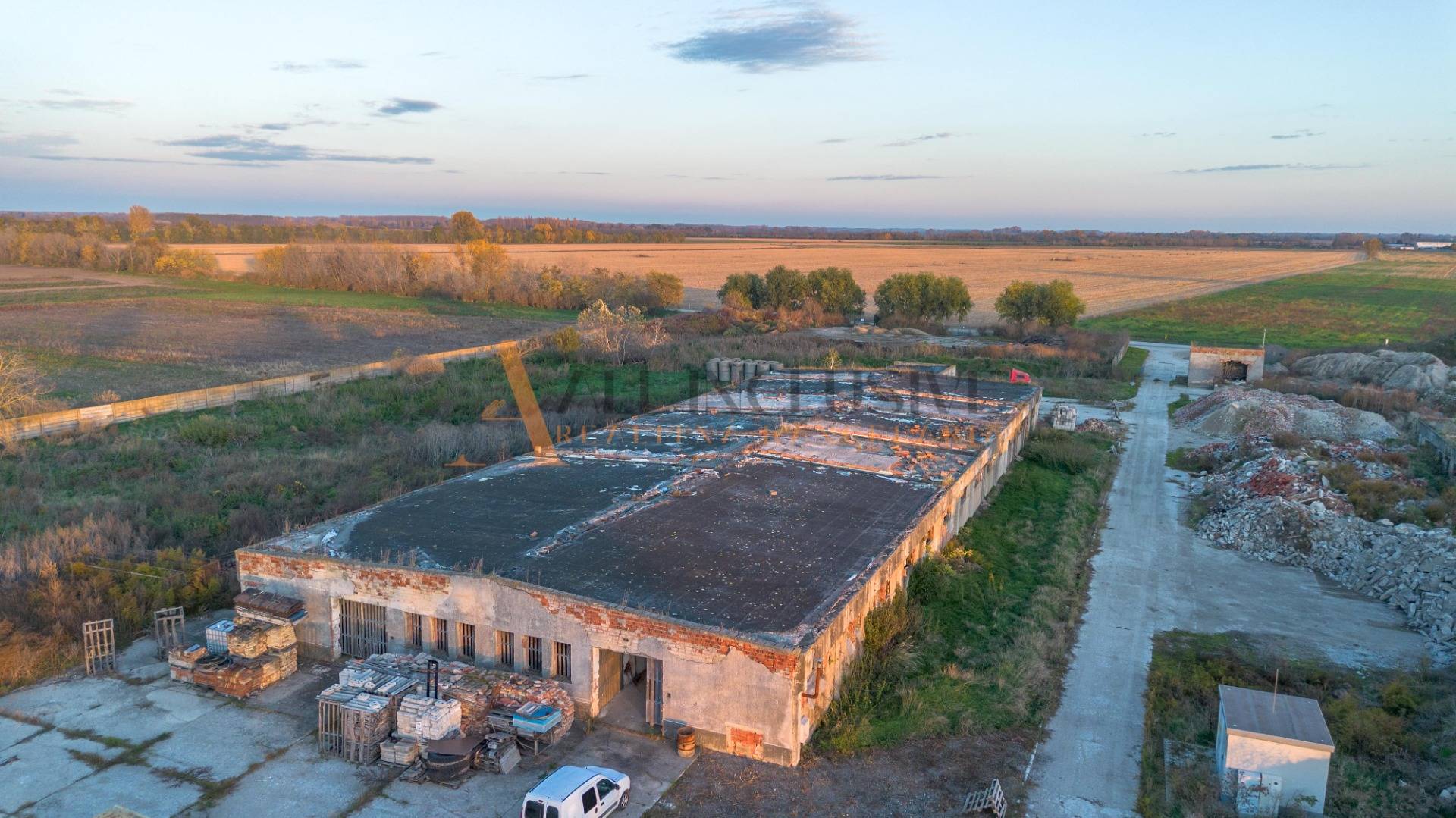 External property image