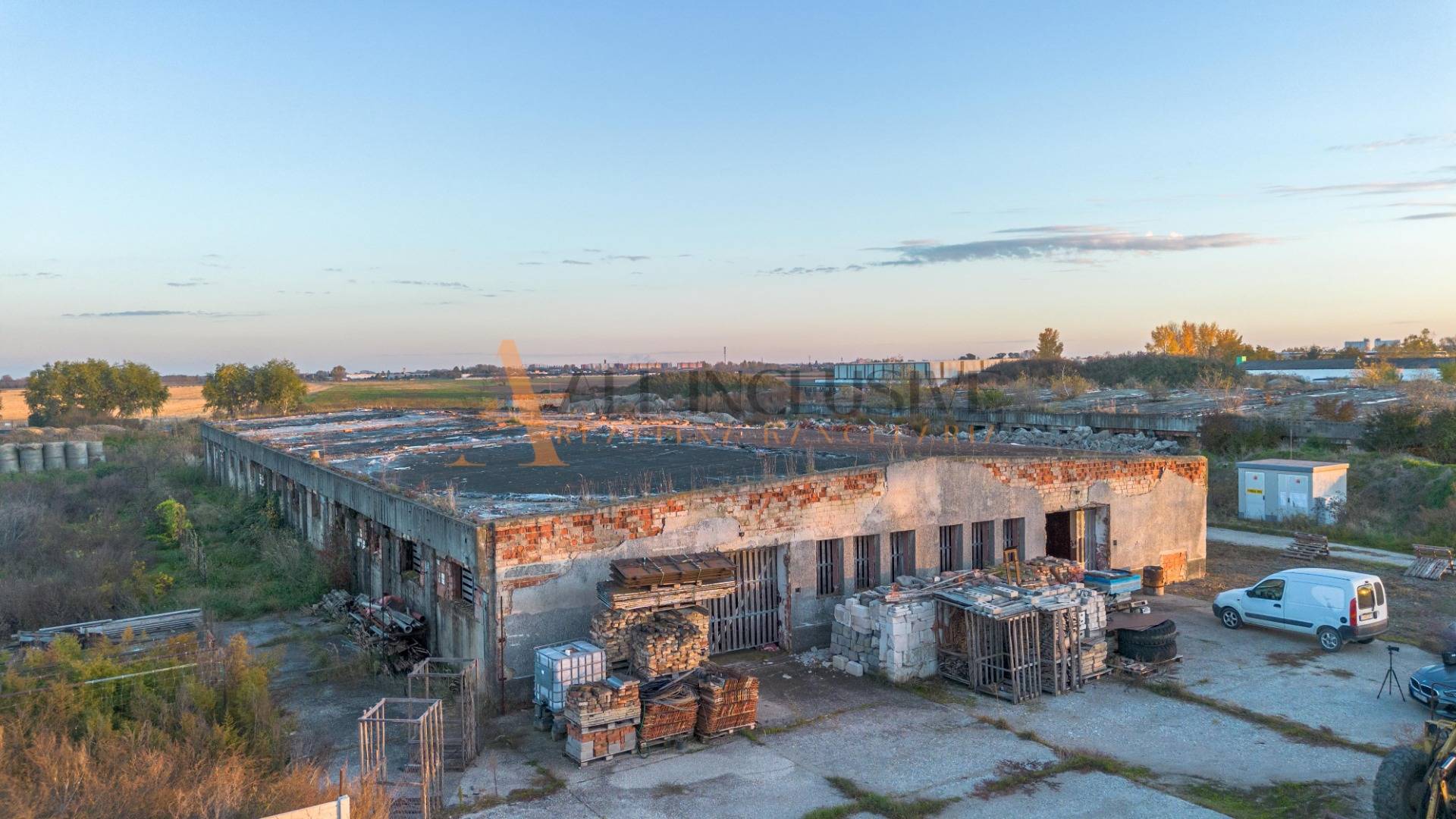 External property image