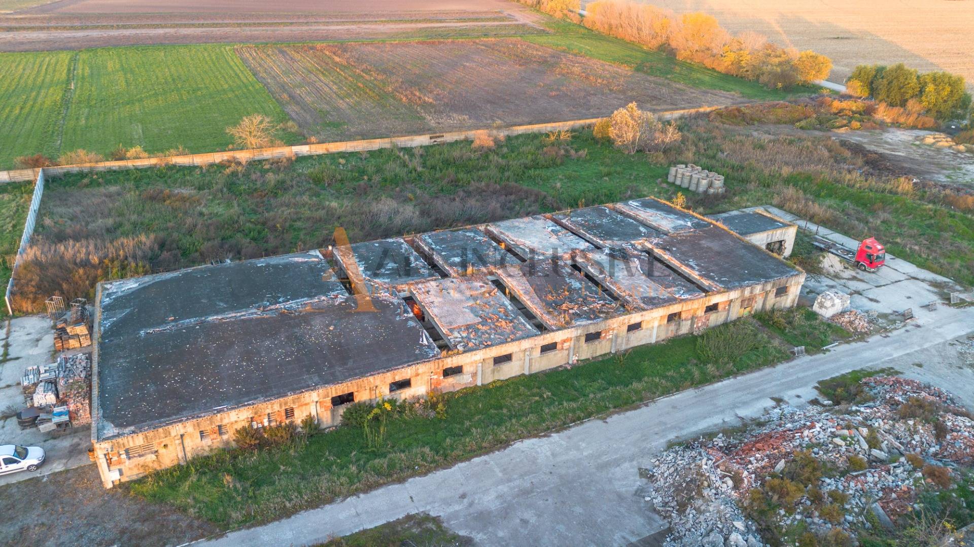 External property image