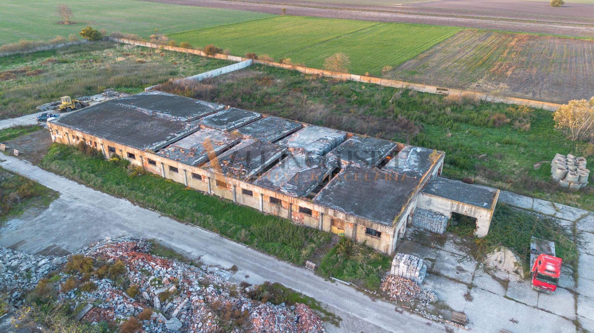 External property image