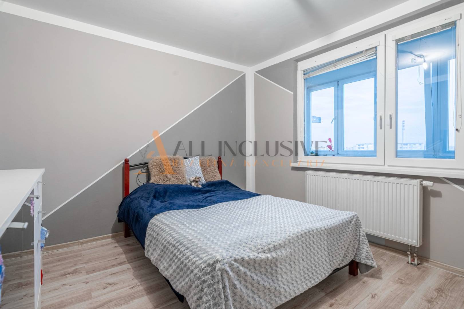 External property image