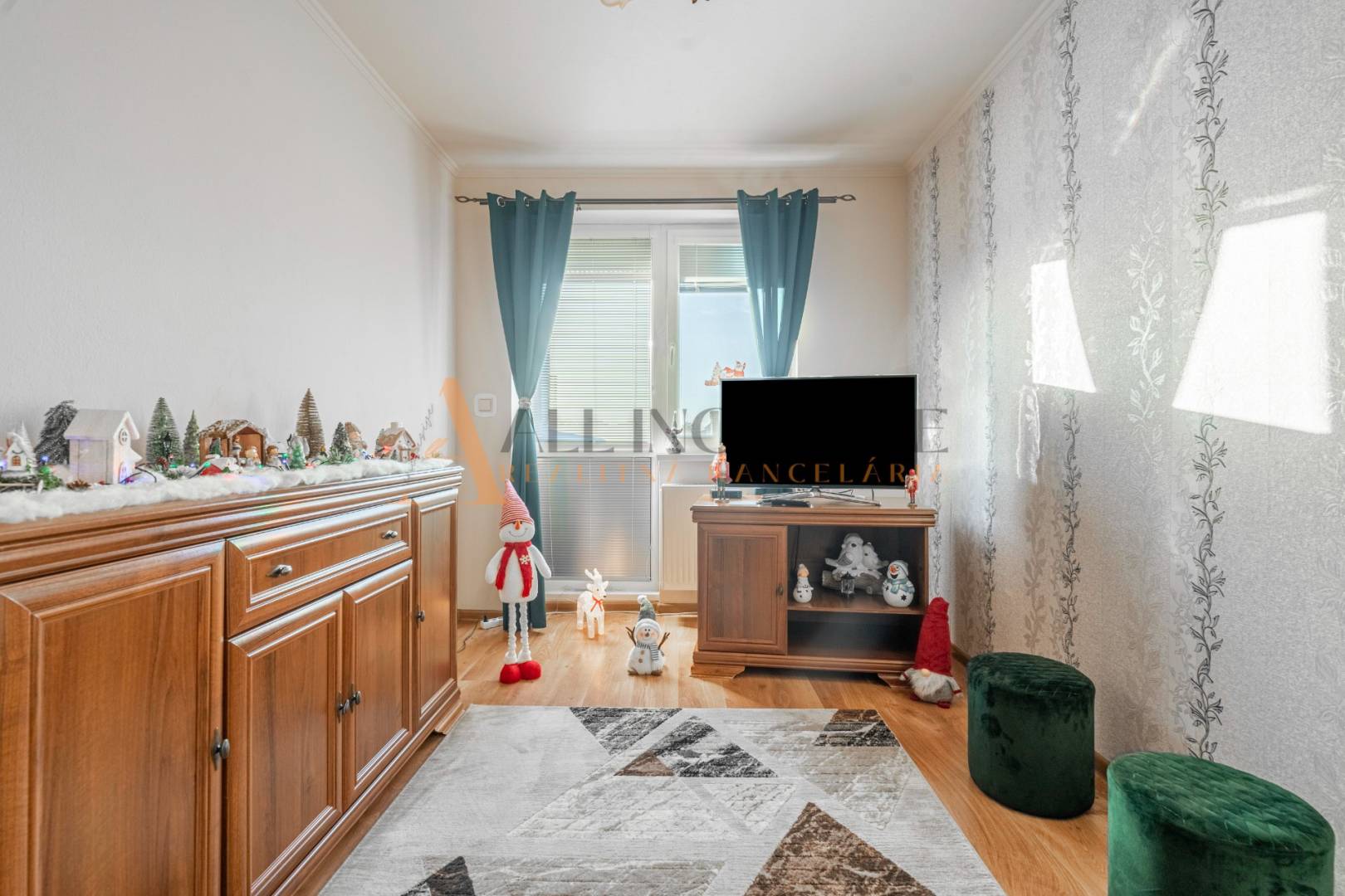 External property image