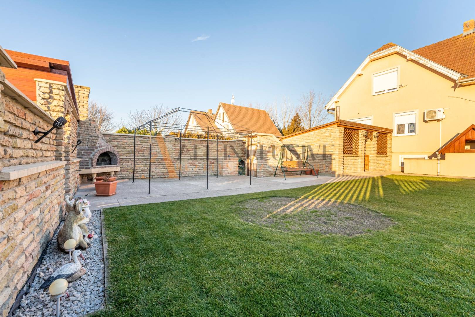 External property image