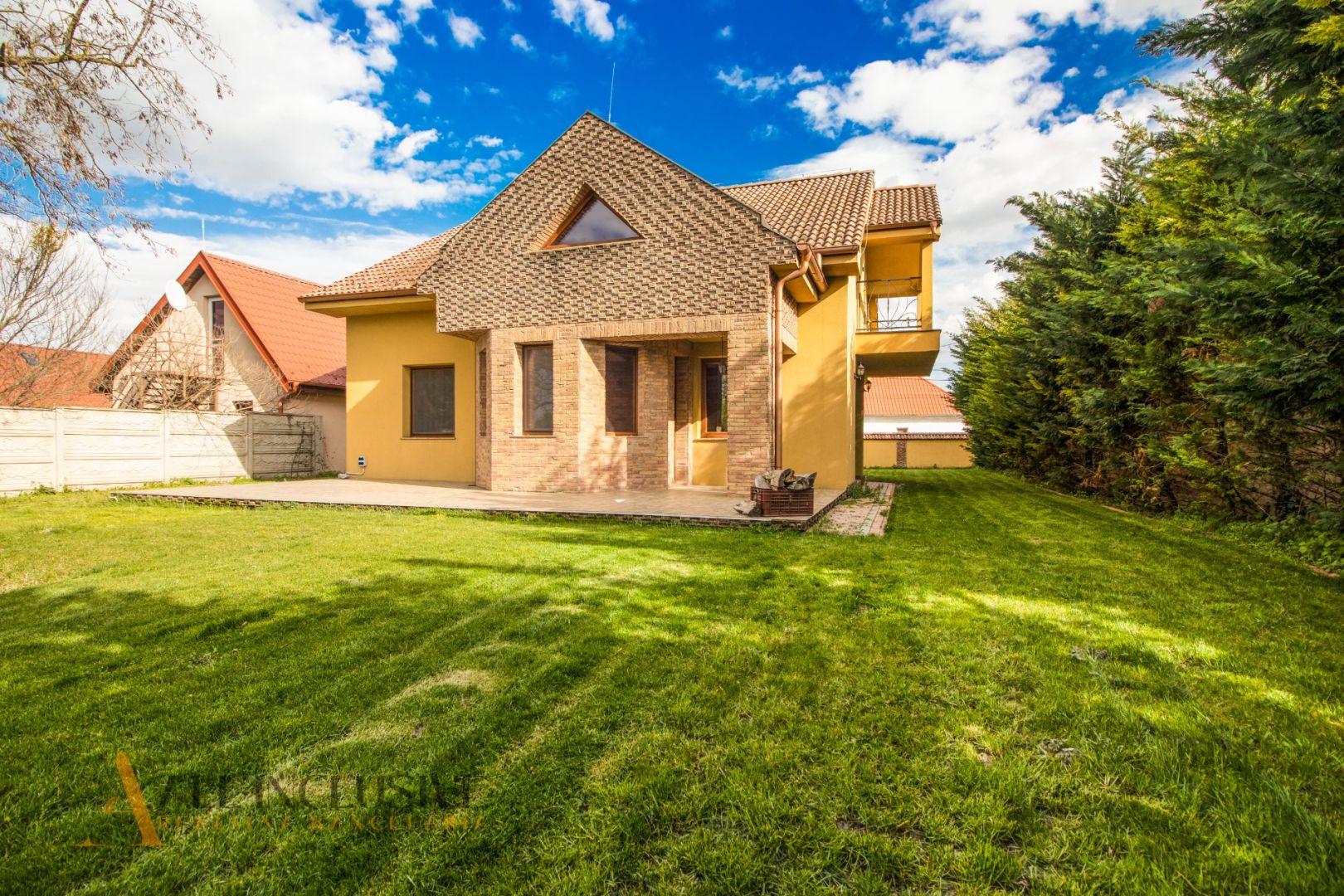 External property image