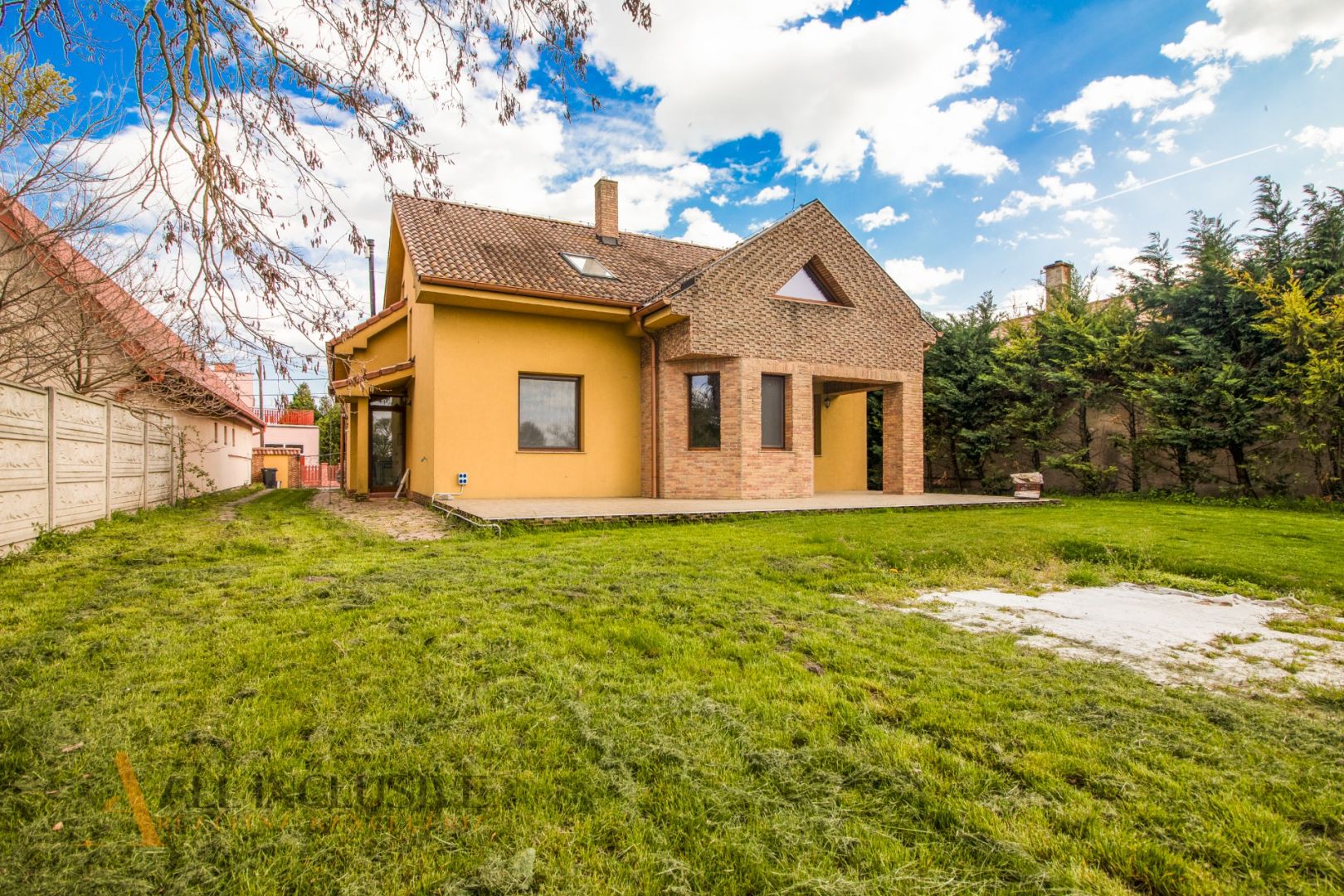 External property image