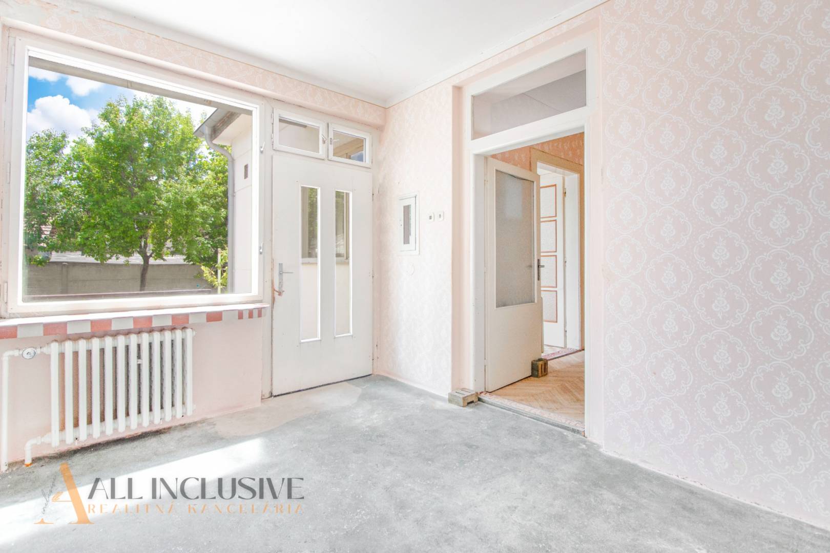 External property image