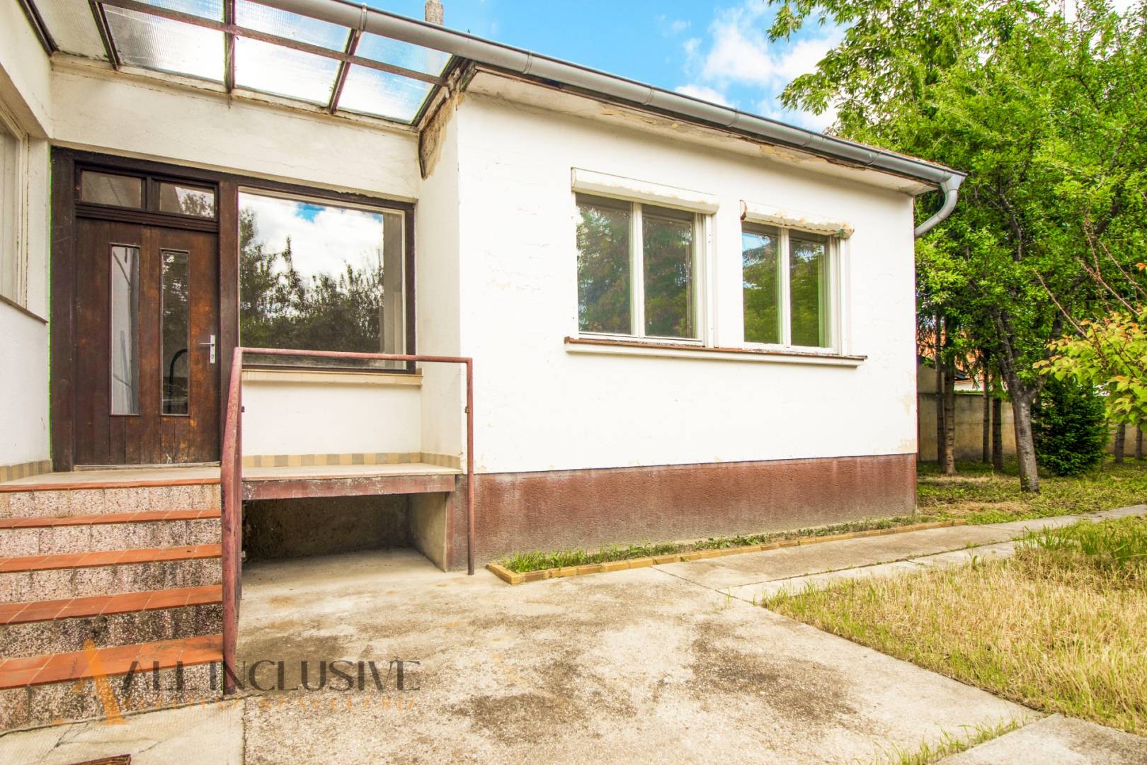 External property image