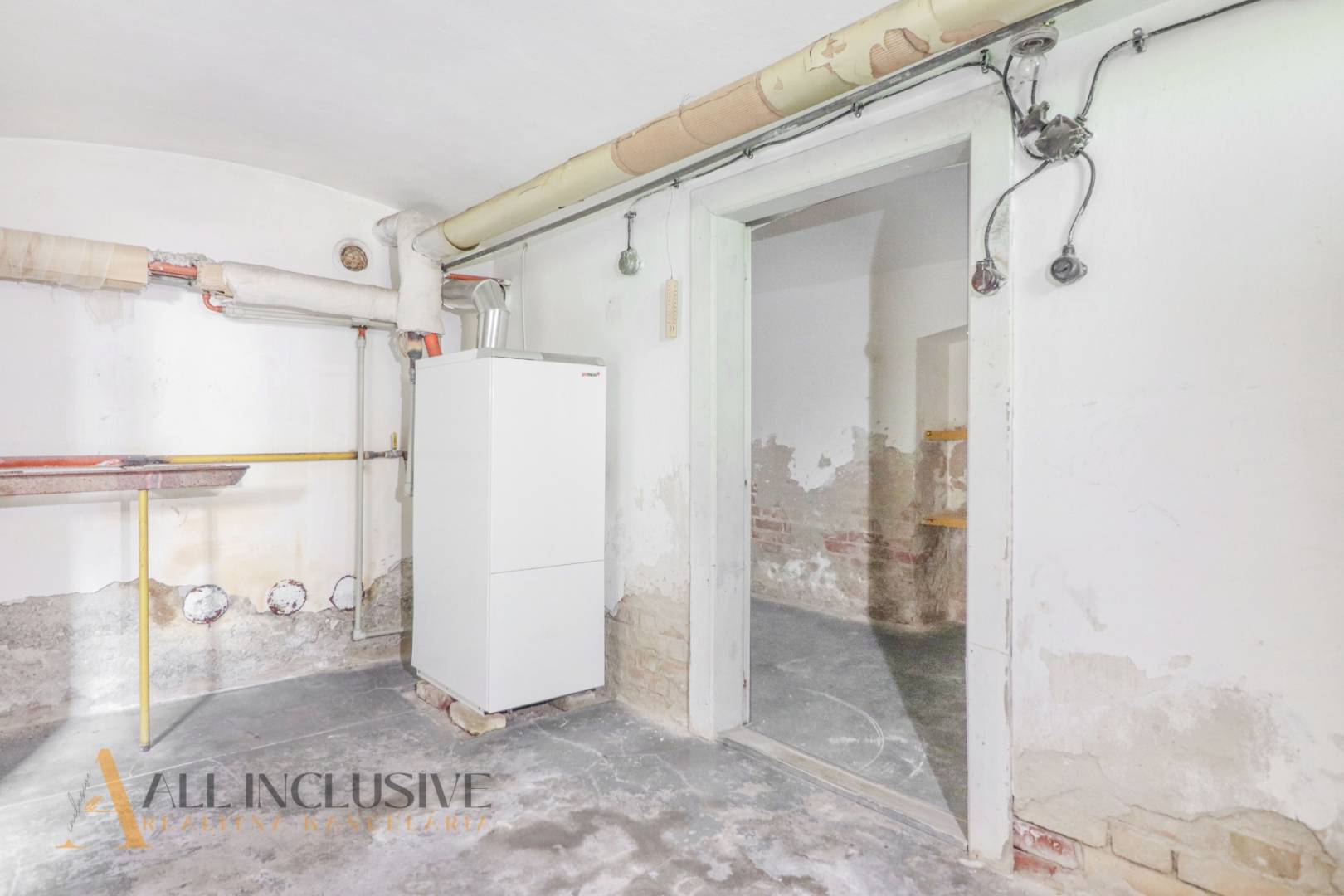 External property image