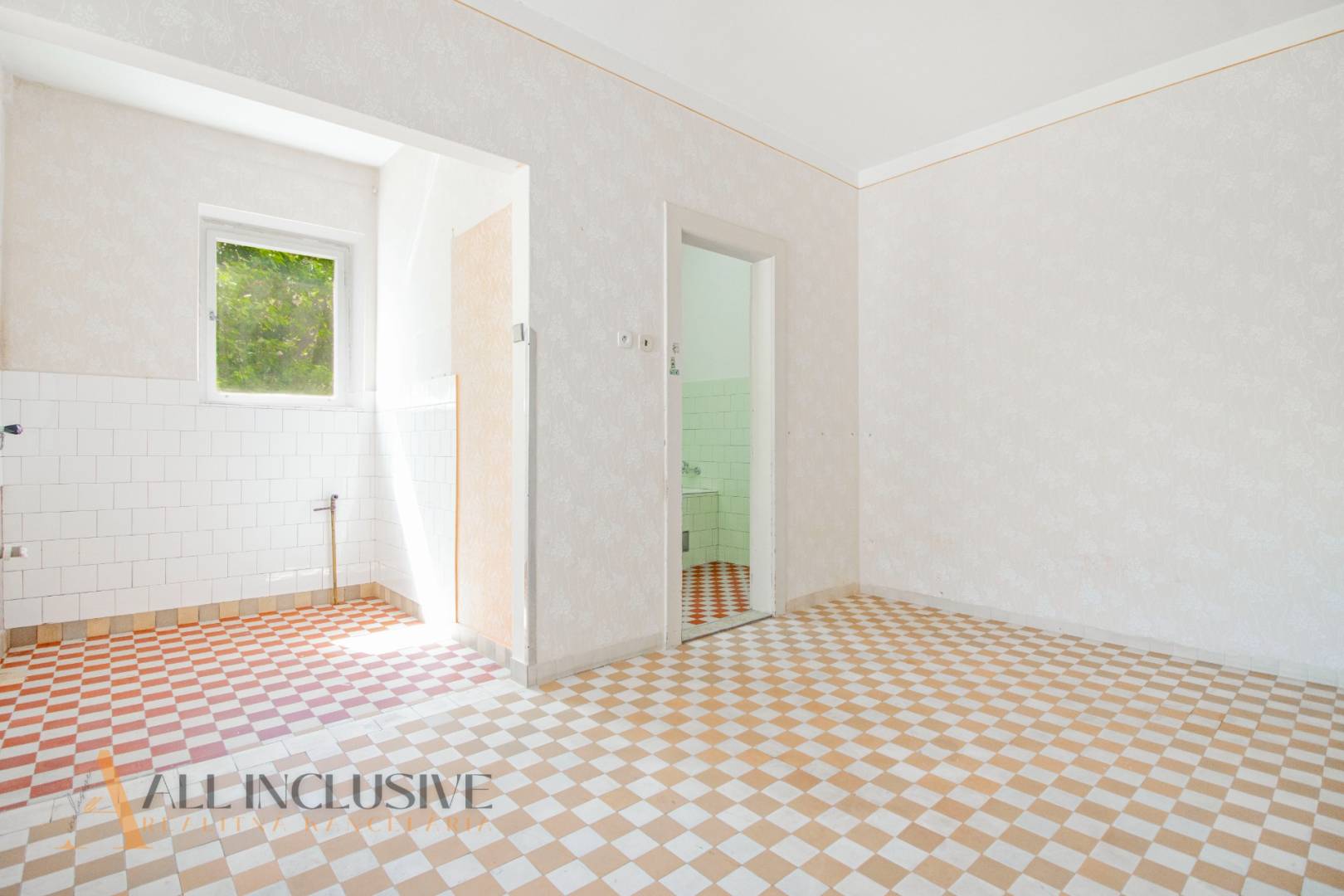 External property image