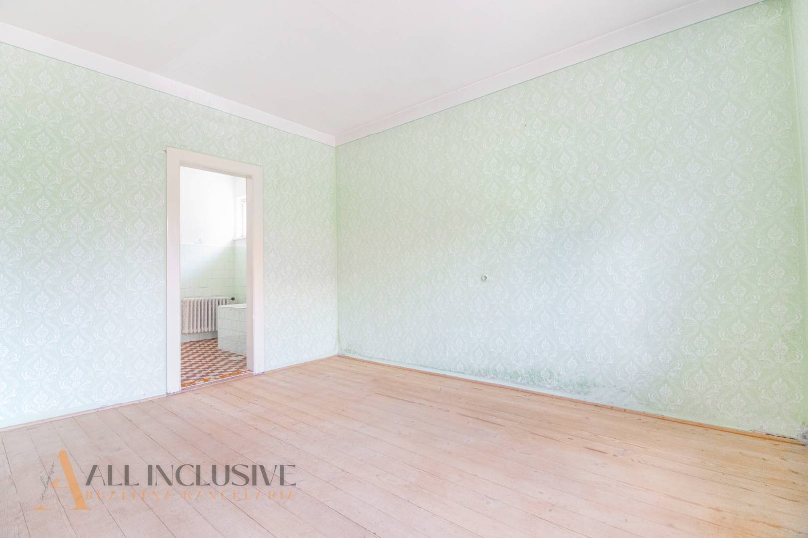 External property image