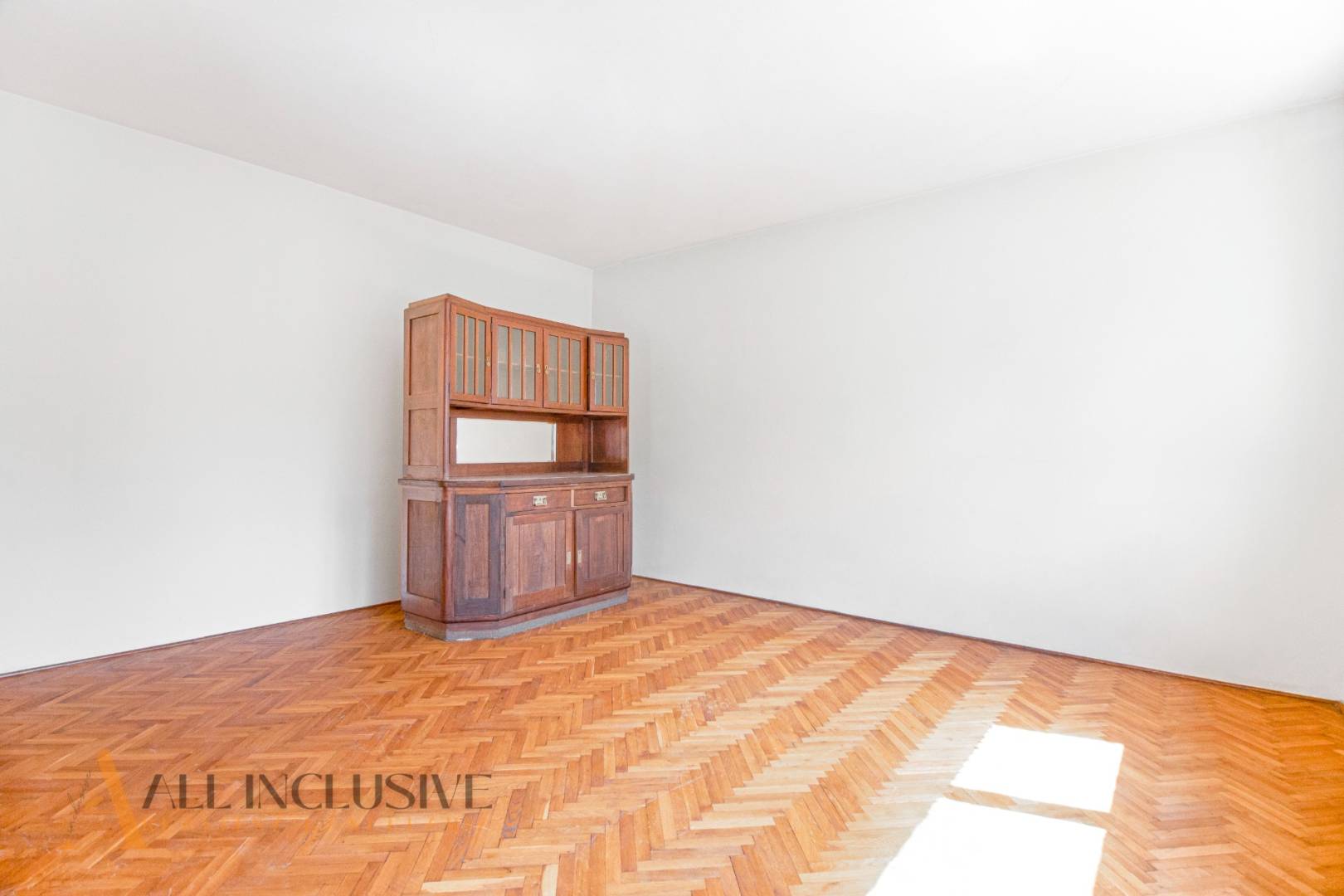 External property image