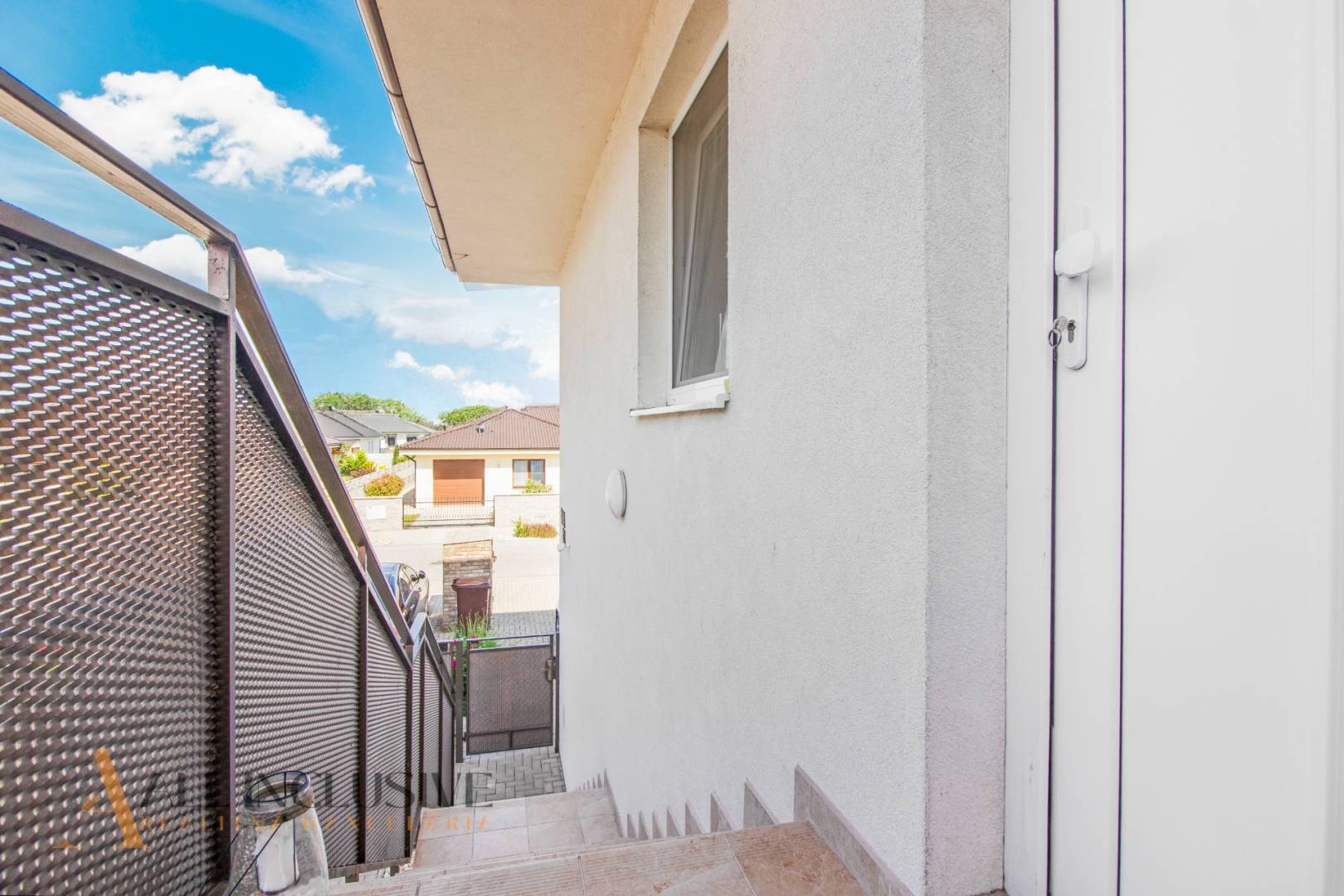 External property image