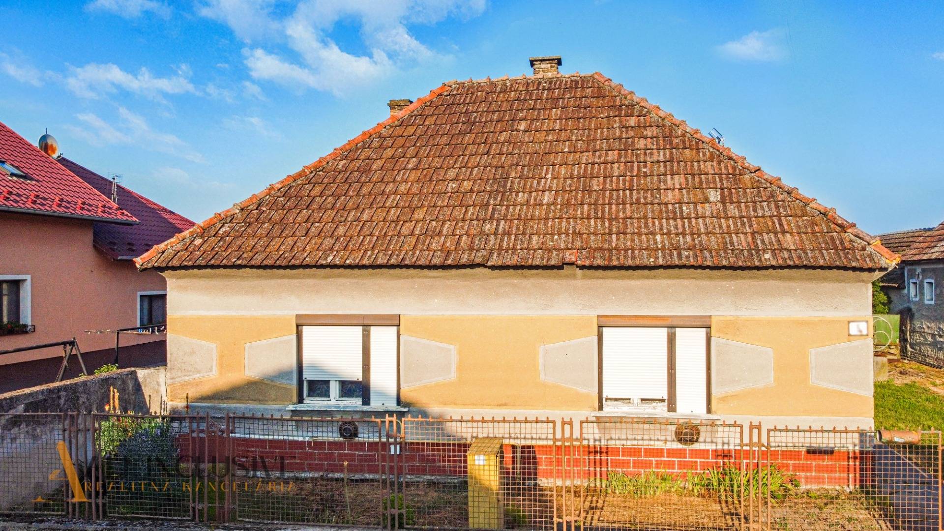 External property image