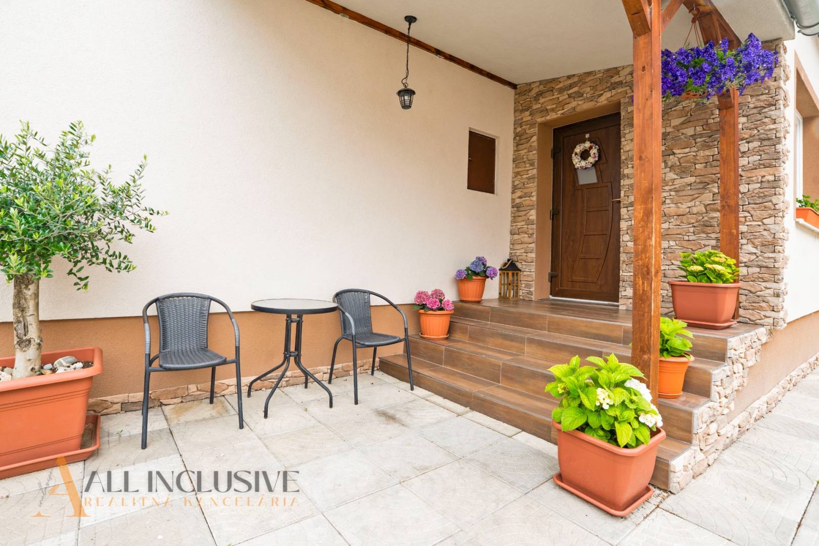 External property image